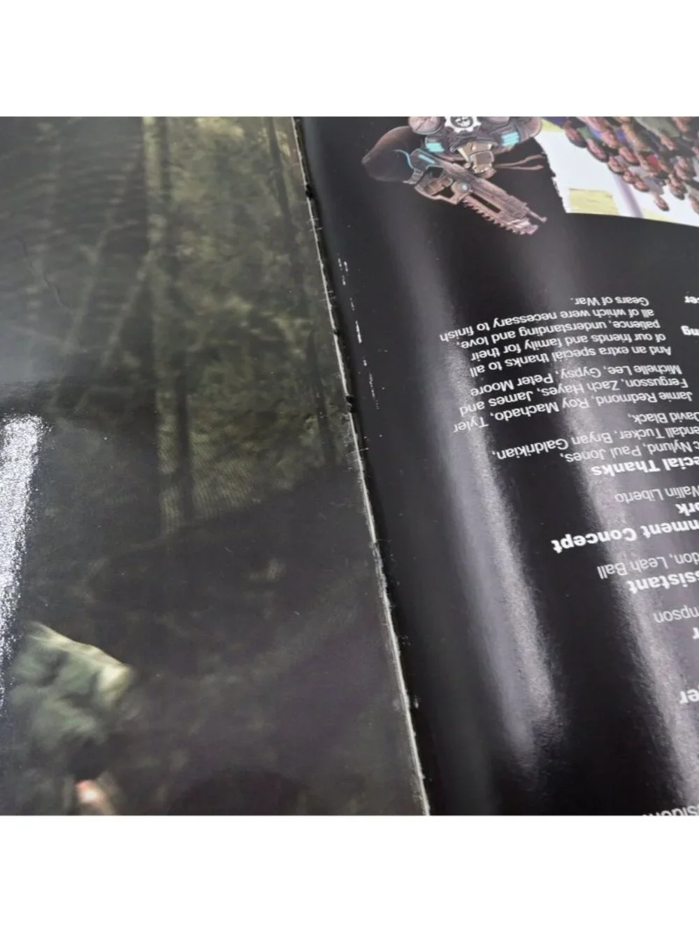 BradyGames Gears of War Official Strategy Guide Limited Edition